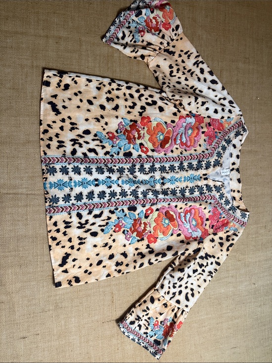 Chicyea Tops - Floral Embroidered Leopard-Print Blouse in Beige